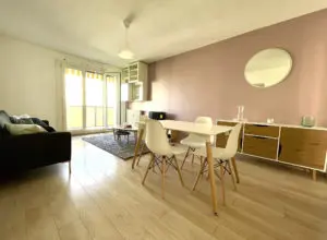 Colocation avec salon proche Campus – Esplanade