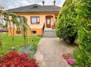 Charmante maison 6 pièces sur 7,86 ares